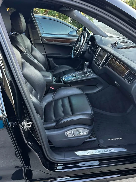 2015 Porsche Macan Turbo - Image 4 of 12