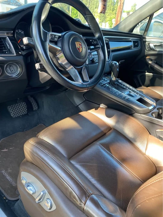 2015 Porsche Macan Turbo - Image 9 of 16