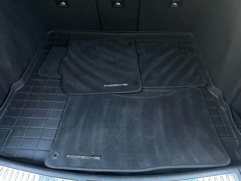 2015 Porsche Macan Turbo - Image 7 of 12