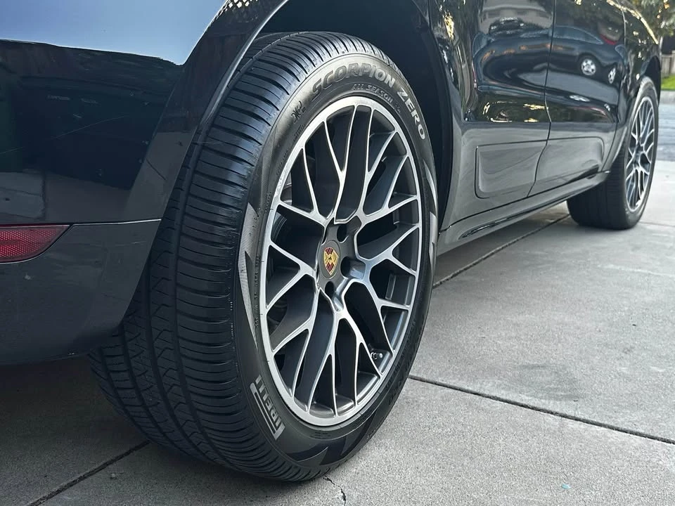 2015 Porsche Macan Turbo - Image 9 of 12