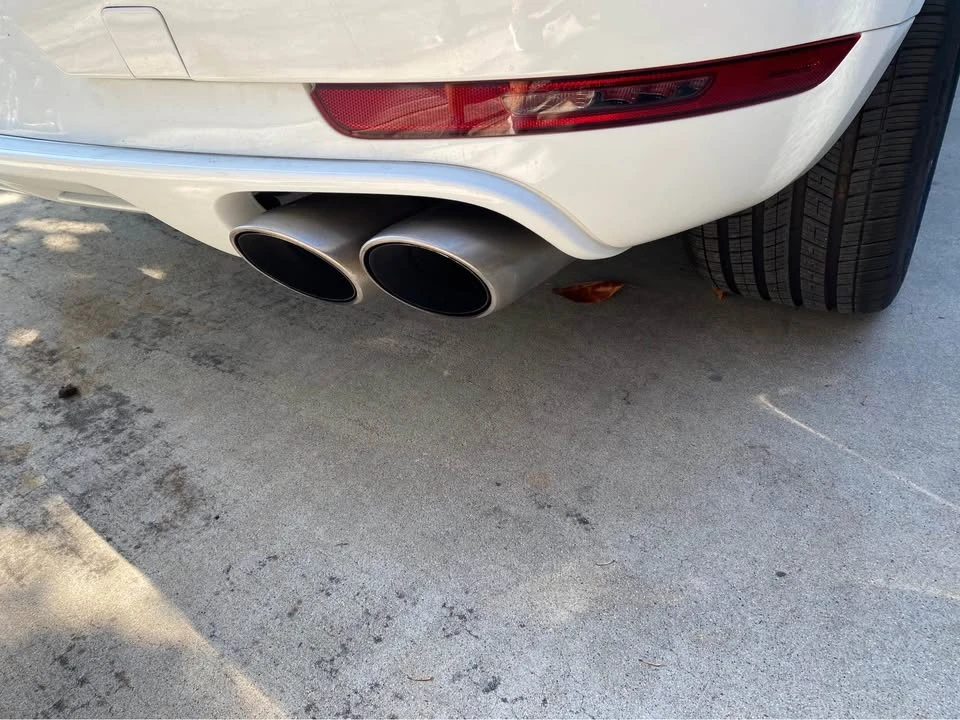2015 Porsche Macan Turbo - Image 12 of 16