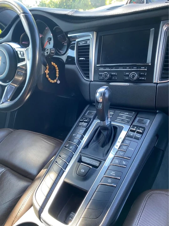 2015 Porsche Macan Turbo - Image 7 of 16