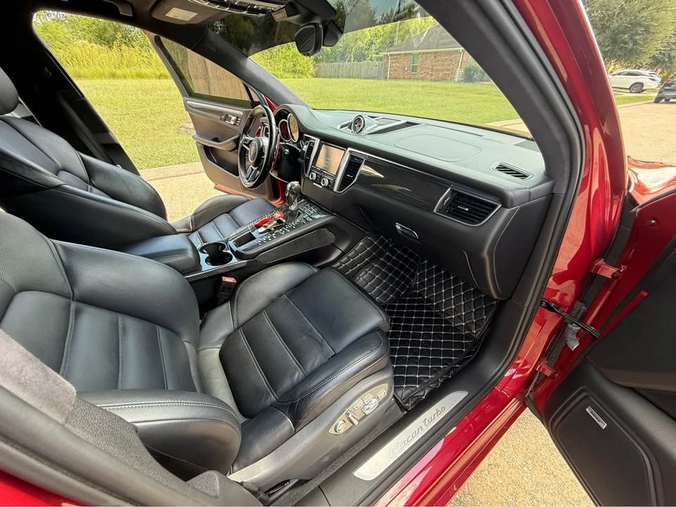 2015 Porsche Macan Turbo - Image 15 of 20