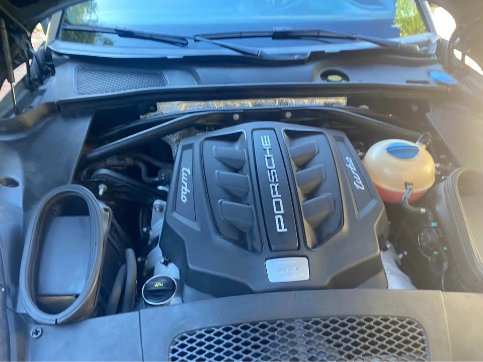 2015 Porsche Macan Turbo - Image 13 of 15
