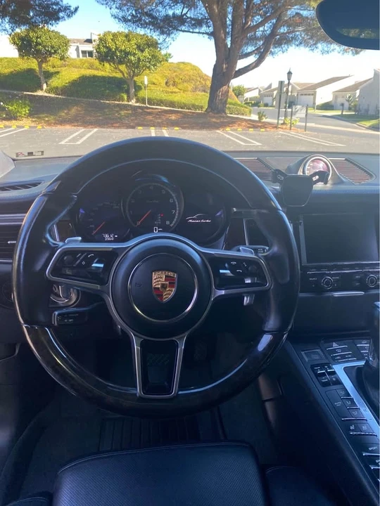 2015 Porsche Macan Turbo - Image 9 of 15