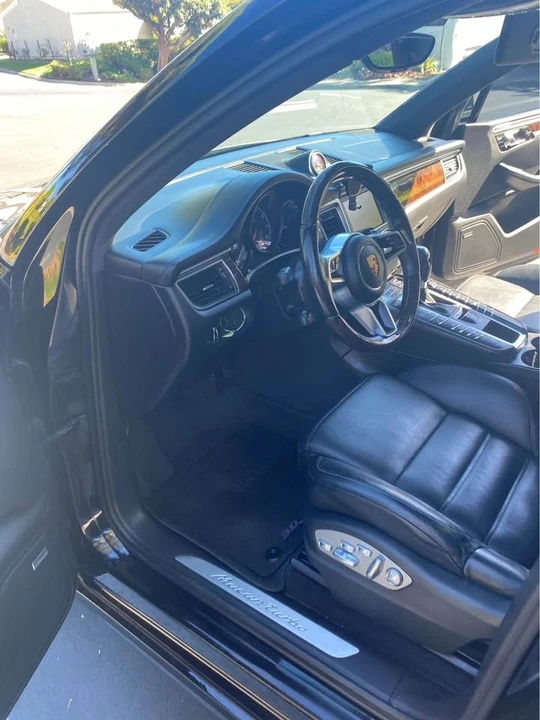 2015 Porsche Macan Turbo - Image 10 of 15