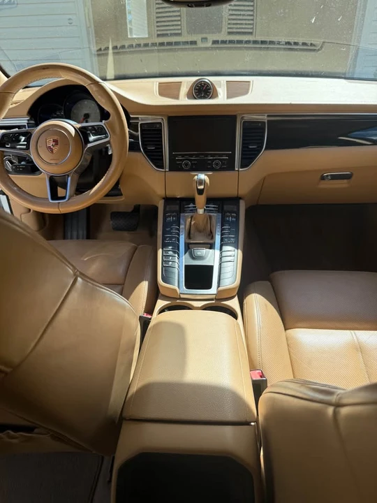 2015 Porsche Macan Turbo - Image 15 of 16