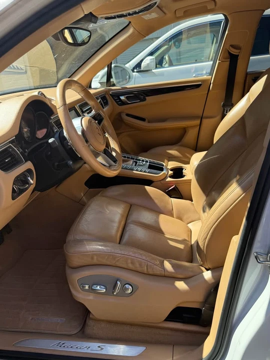 2015 Porsche Macan Turbo - Image 4 of 16