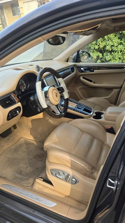 2015 Porsche Macan Turbo - Image 6 of 7