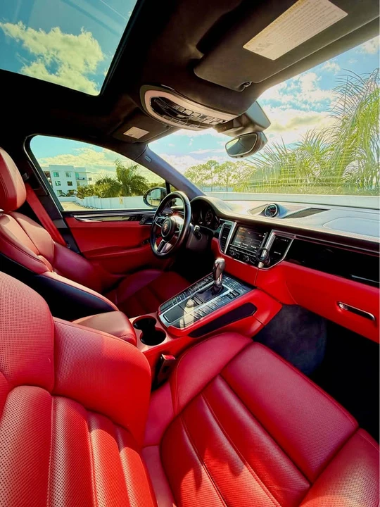 2015 Porsche Macan Turbo - Image 12 of 15