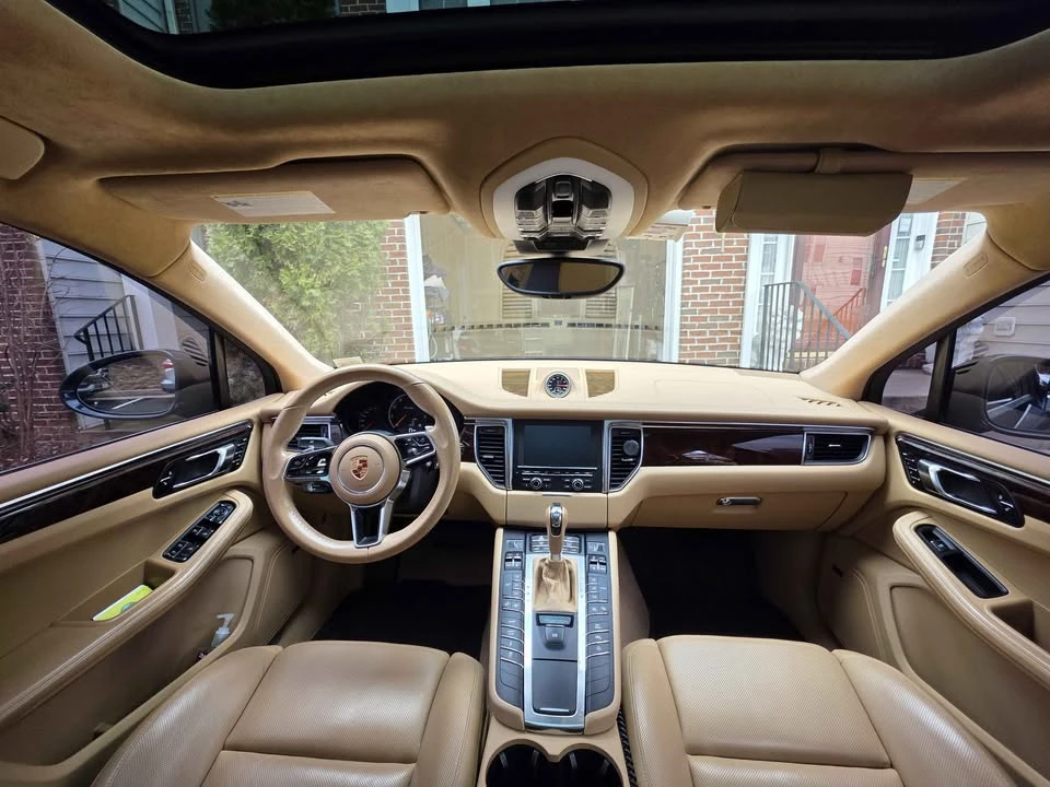 2015 Porsche Macan Turbo - Image 6 of 11