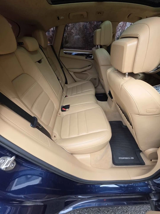 2015 Porsche Macan Turbo - Image 8 of 11