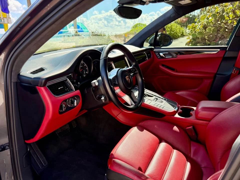 2015 Porsche Macan Turbo - Image 9 of 20