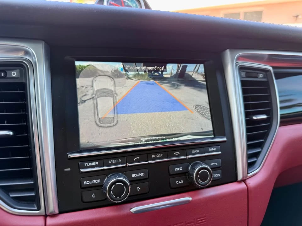 2015 Porsche Macan Turbo - Image 19 of 20