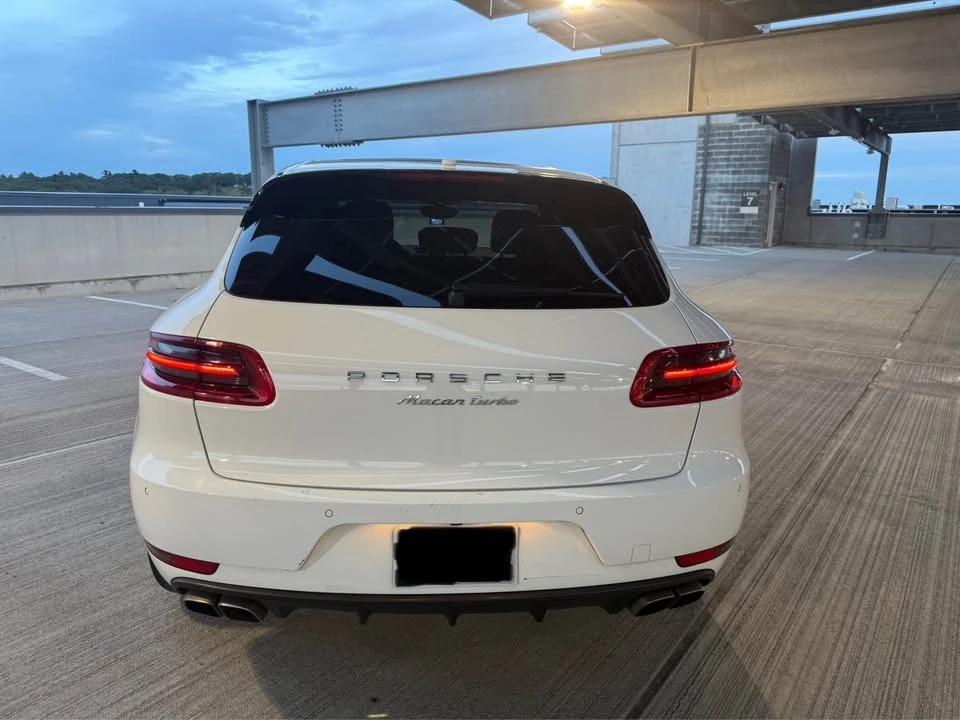 2015 Porsche Macan Turbo - Image 4 of 11