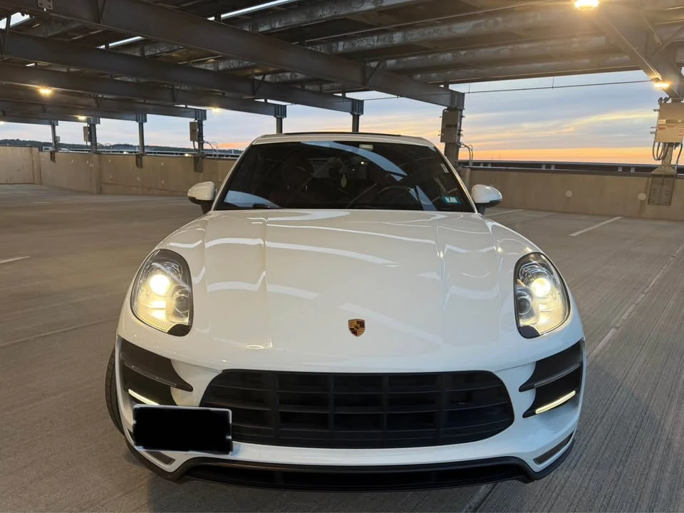 2015 Porsche Macan Turbo - Image 8 of 11