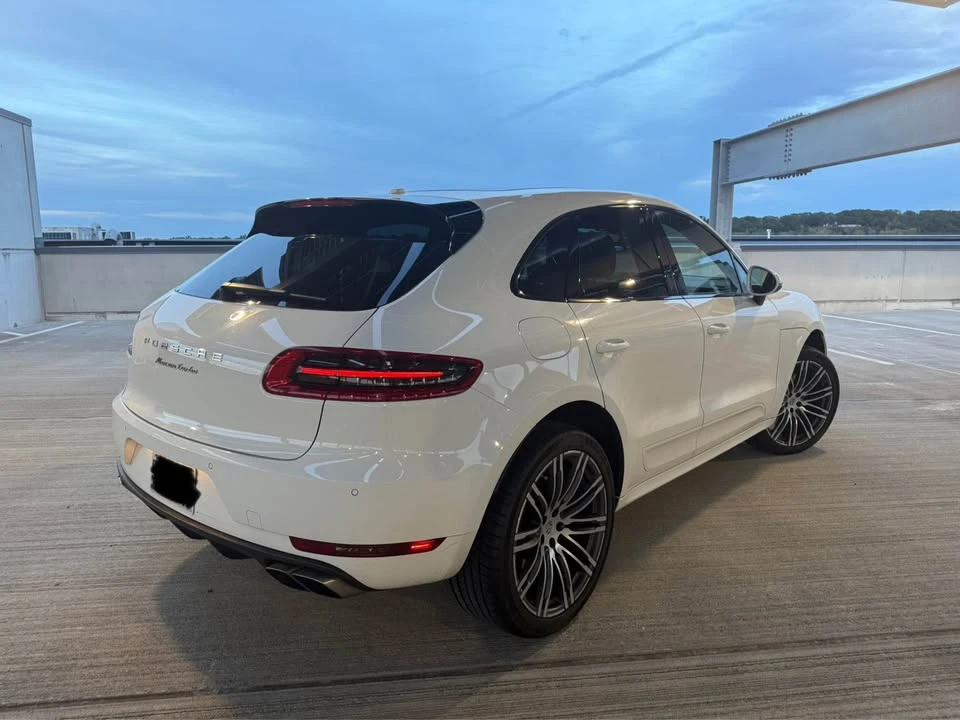 2015 Porsche Macan Turbo - Image 5 of 11