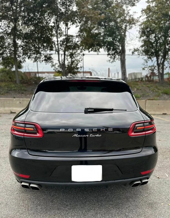 2015 Porsche Macan Turbo - Image 6 of 20
