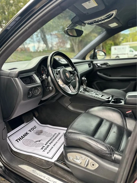 2015 Porsche Macan Turbo - Image 10 of 20