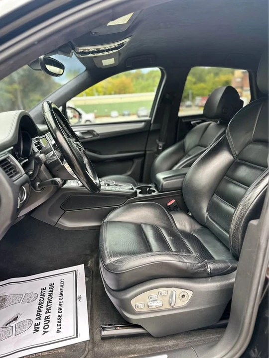2015 Porsche Macan Turbo - Image 11 of 20