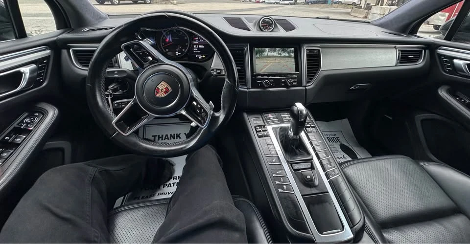2015 Porsche Macan Turbo - Image 17 of 20