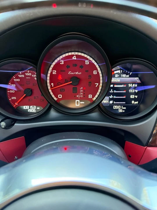 2015 Porsche Macan Turbo - Image 10 of 15