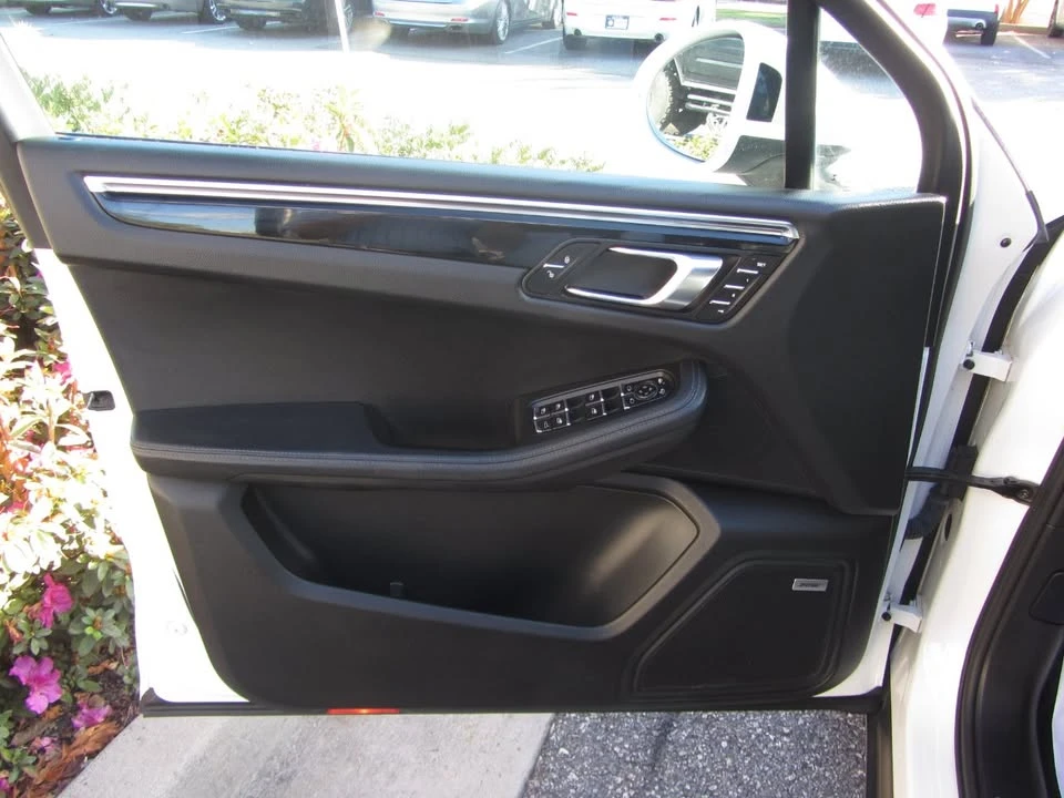 2015 Porsche Macan S - Image 5 of 20