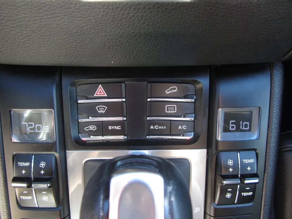 2015 Porsche Macan S - Image 12 of 20