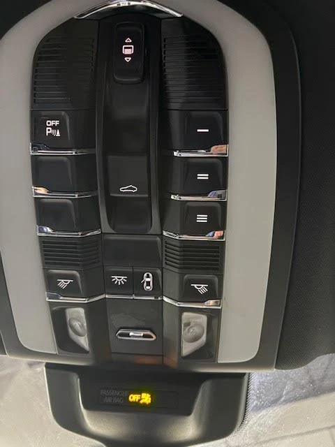 2015 Porsche Macan S - Image 14 of 19