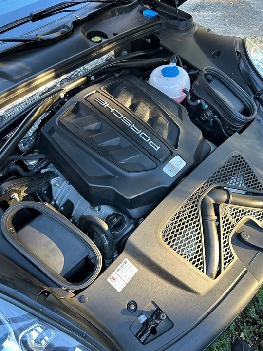2015 Porsche Macan S - Image 14 of 19