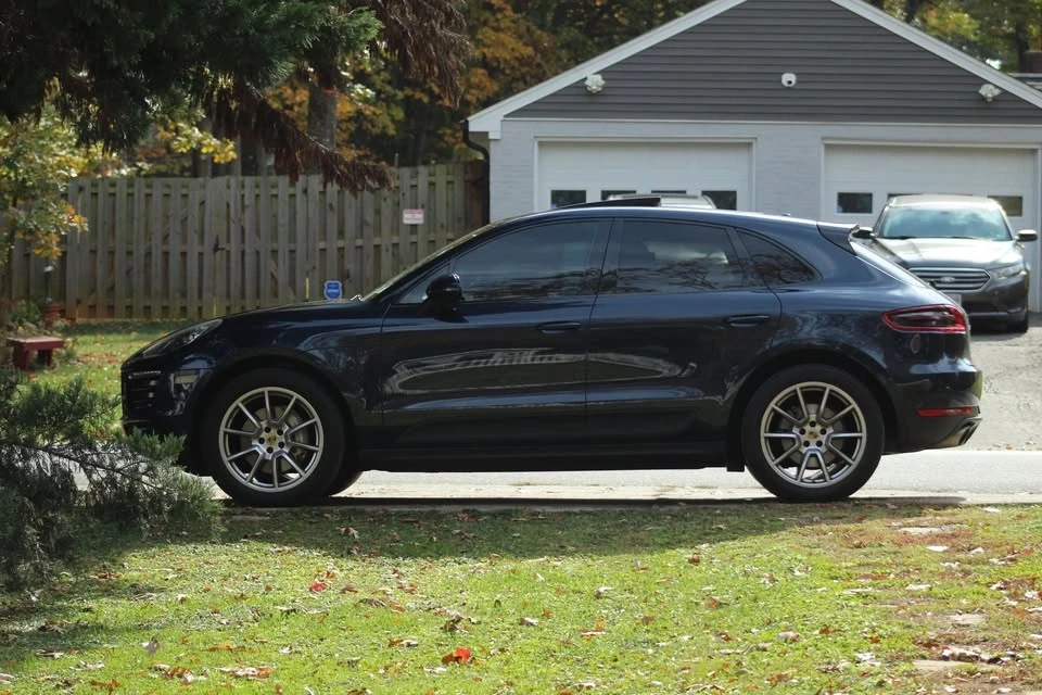 2015 Porsche Macan S - Image 2 of 3