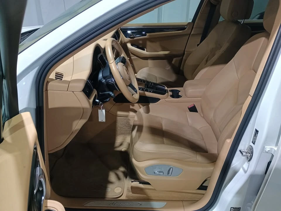 2015 Porsche Macan S - Image 10 of 20