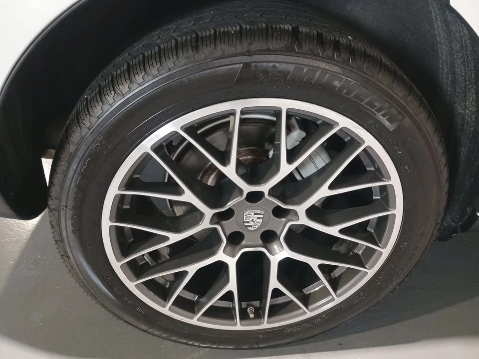 2015 Porsche Macan S - Image 18 of 20