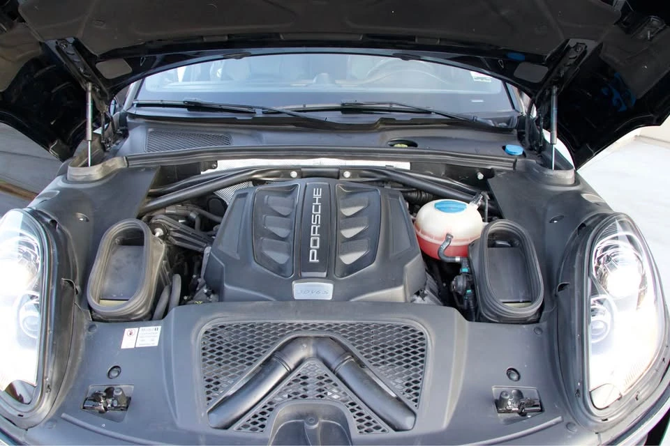 2015 Porsche Macan S - Image 15 of 18