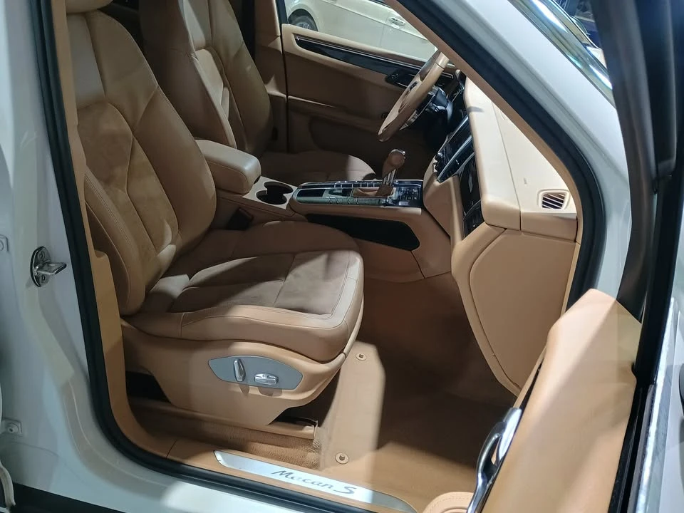 2015 Porsche Macan S - Image 15 of 20