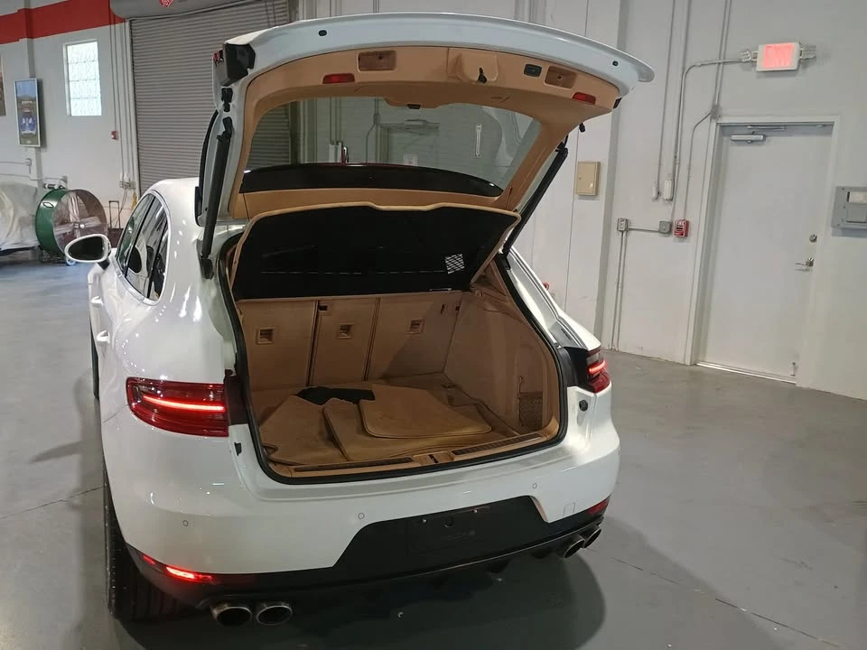 2015 Porsche Macan S - Image 17 of 20
