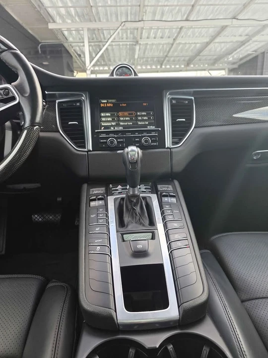 2015 Porsche Macan S - Image 10 of 15