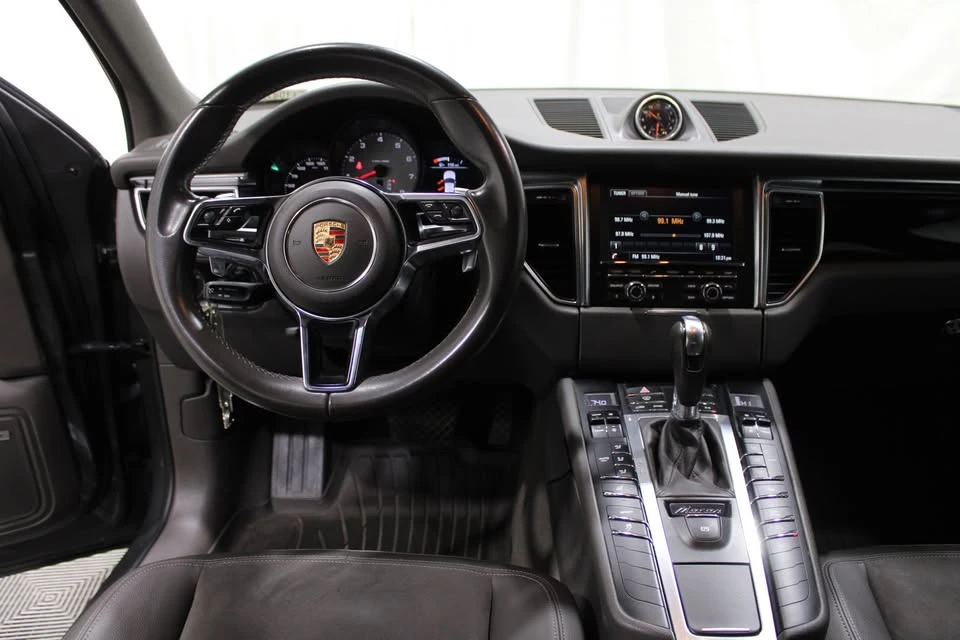 2015 Porsche Macan S - Image 2 of 14