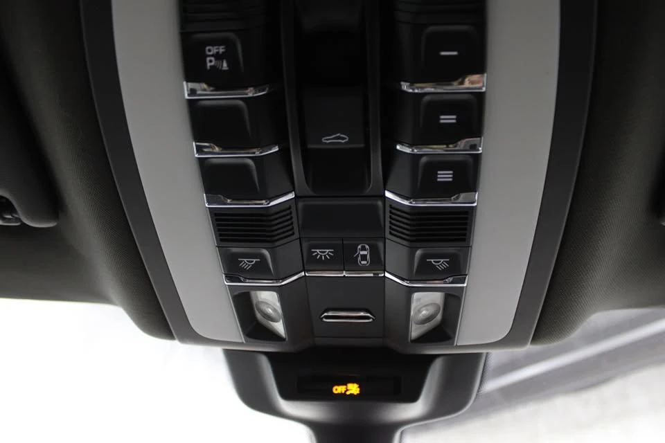 2015 Porsche Macan S - Image 7 of 14
