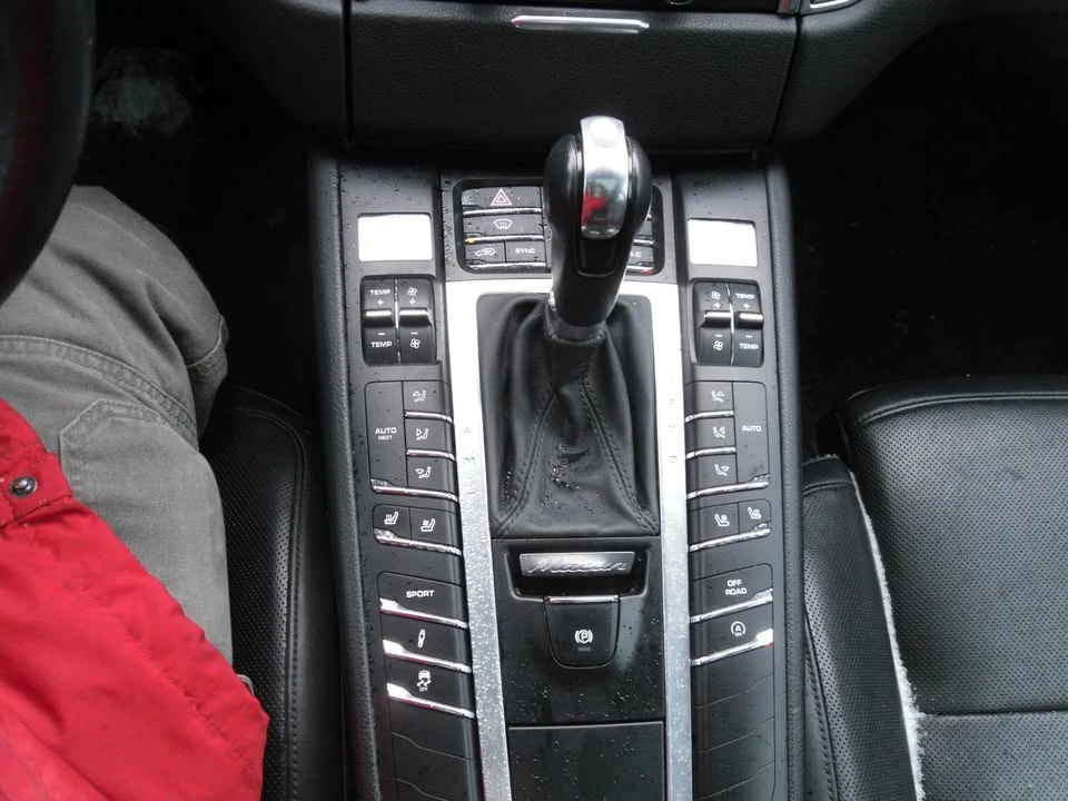 2015 Porsche Macan S - Image 14 of 15