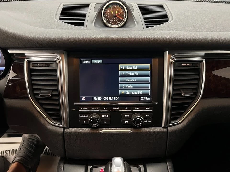 2015 Porsche Macan S - Image 19 of 20