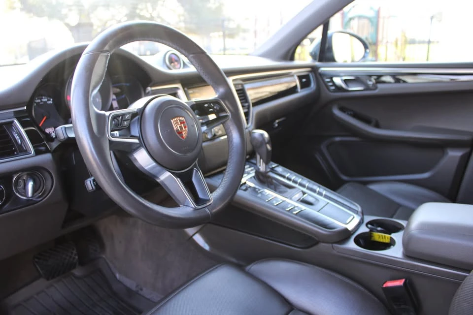 2015 Porsche Macan S - Image 10 of 20