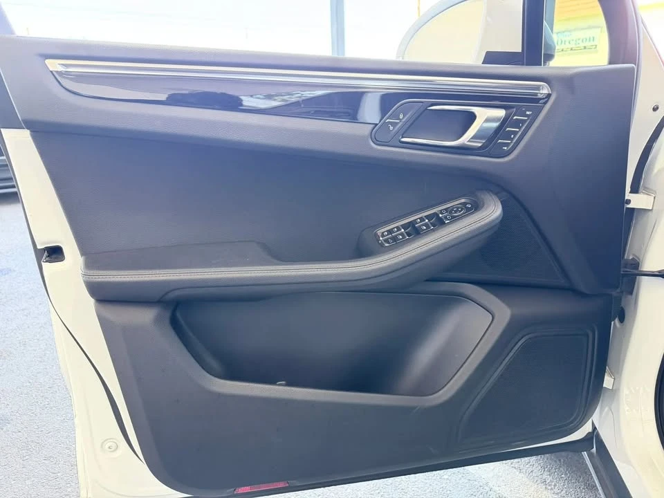 2015 Porsche Macan S - Image 10 of 20