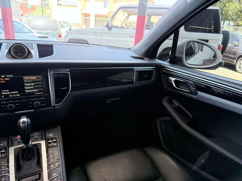 2015 Porsche Macan S - Image 9 of 20