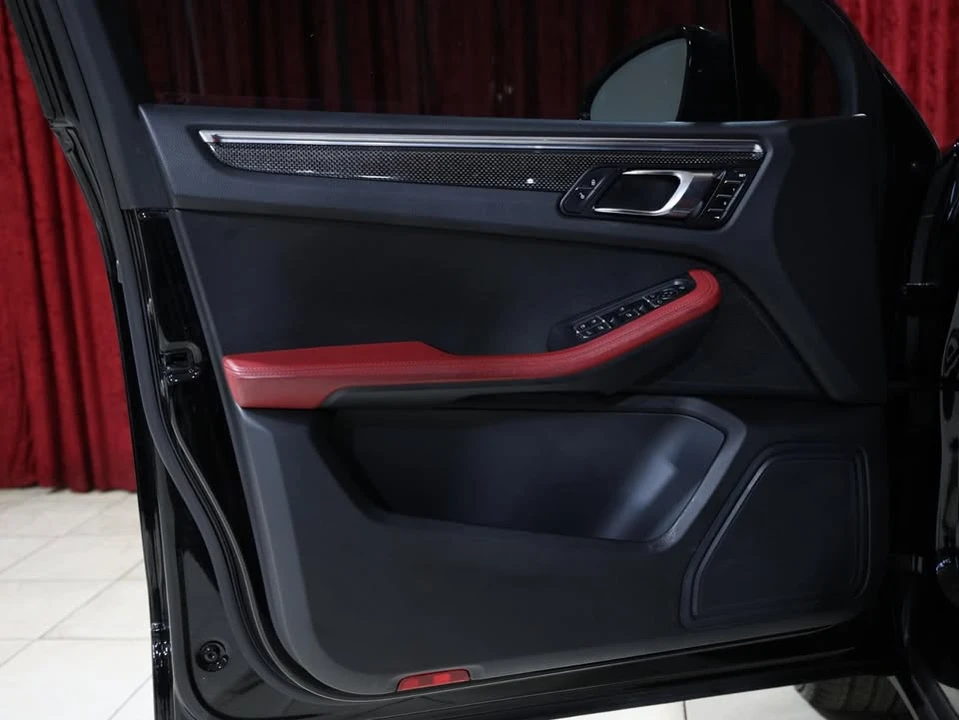 2015 Porsche Macan S - Image 8 of 17