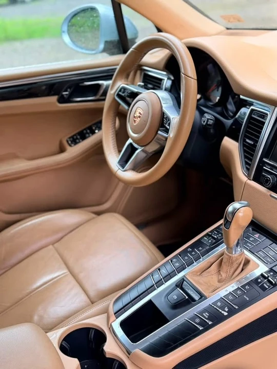 2015 Porsche Macan S - Image 10 of 18