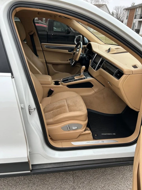 2015 Porsche Macan S - Image 14 of 18