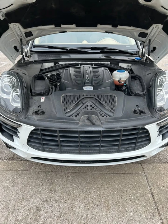 2015 Porsche Macan S - Image 15 of 18