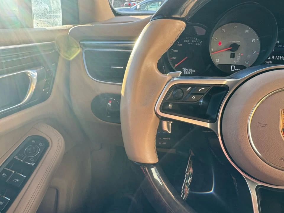 2015 Porsche Macan S - Image 16 of 19