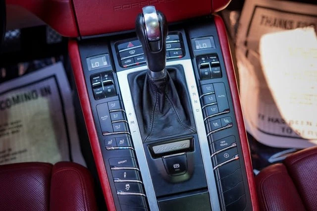 2015 Porsche Macan S - Image 13 of 15